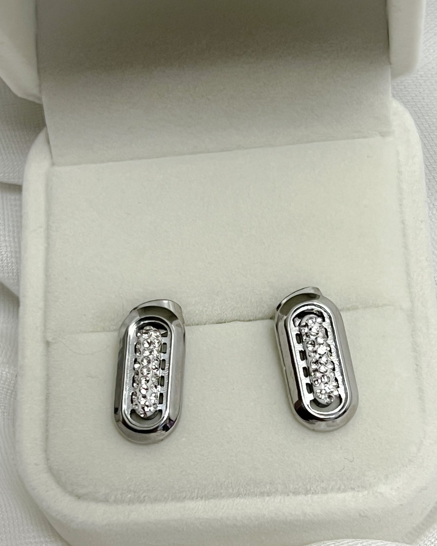 Ohrring aus Edelstahl